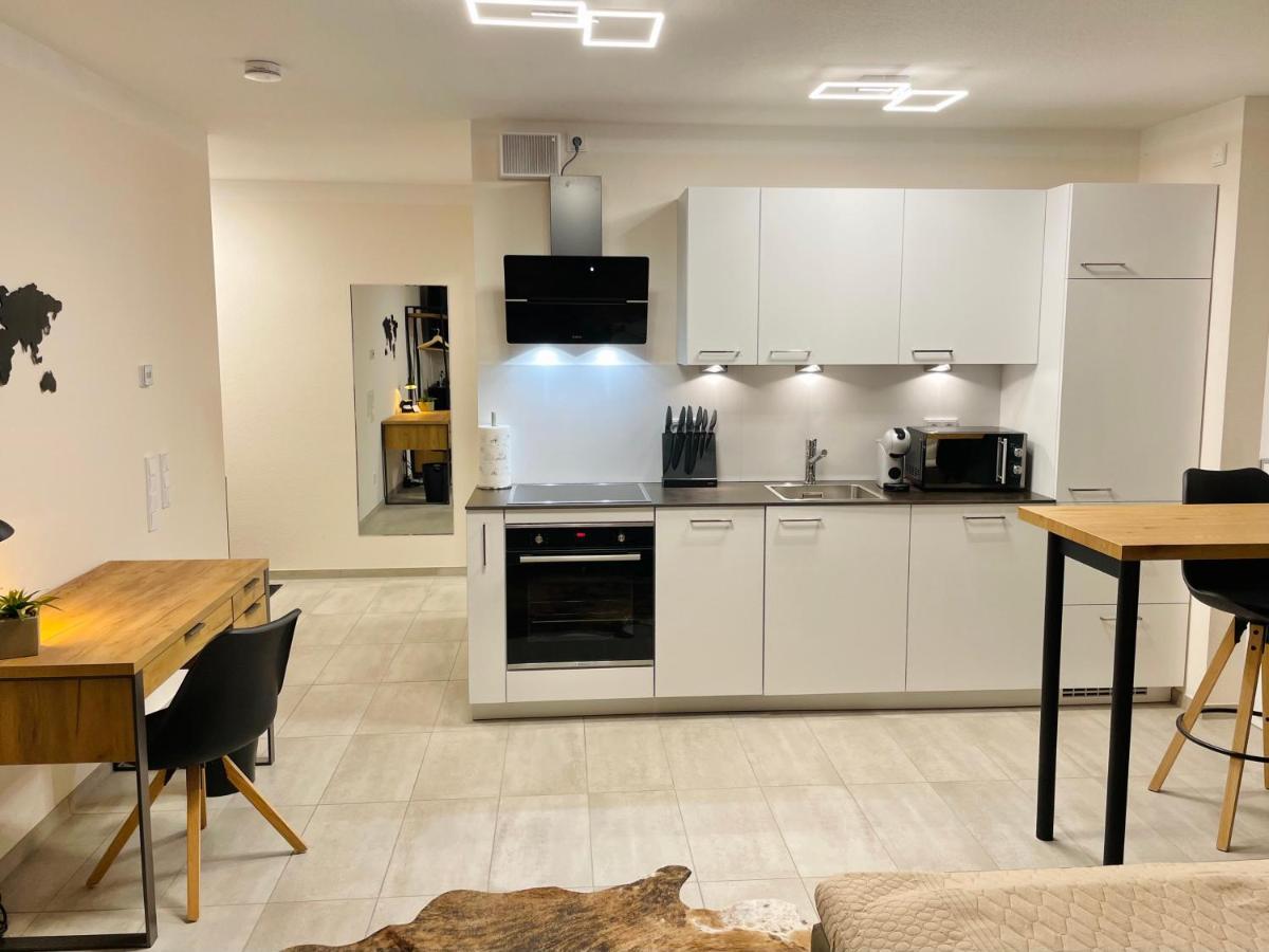 Apartment Im Gehobenen Stadtviertel - Perfekt Fuer Selbstversorger Aalen Dış mekan fotoğraf