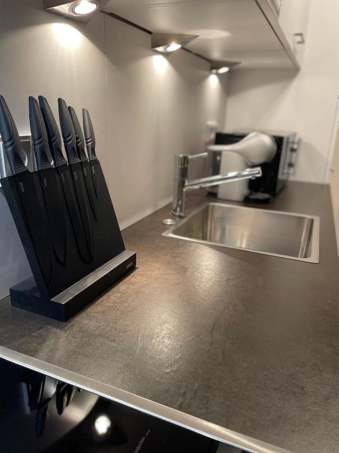 Apartment Im Gehobenen Stadtviertel - Perfekt Fuer Selbstversorger Aalen Dış mekan fotoğraf